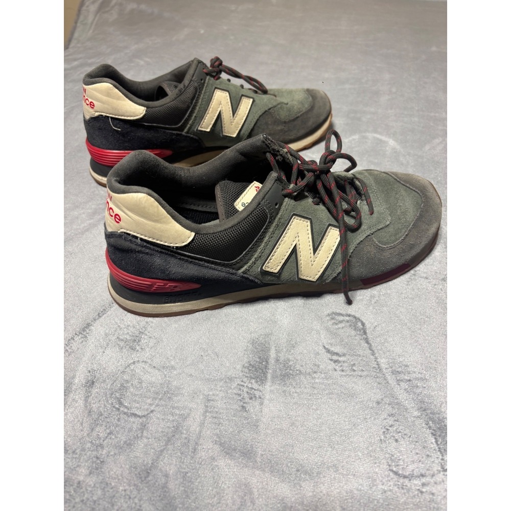 New Balance 574 Mens 10.5 D Green Red Gum Seasonal Pack ML57JHR Wear - Picture 1 of 13